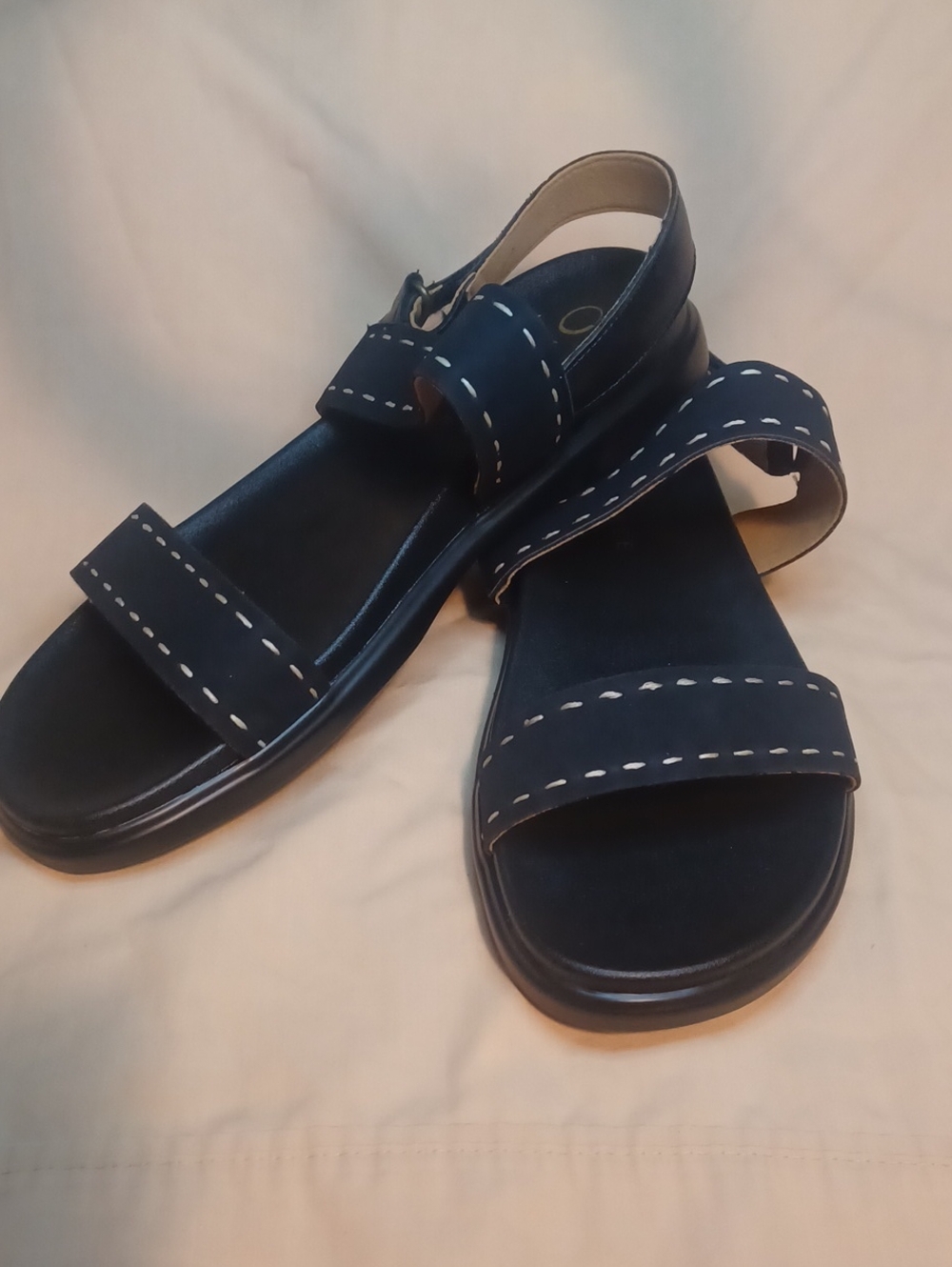NWOB Womens Journee Collection Sandals